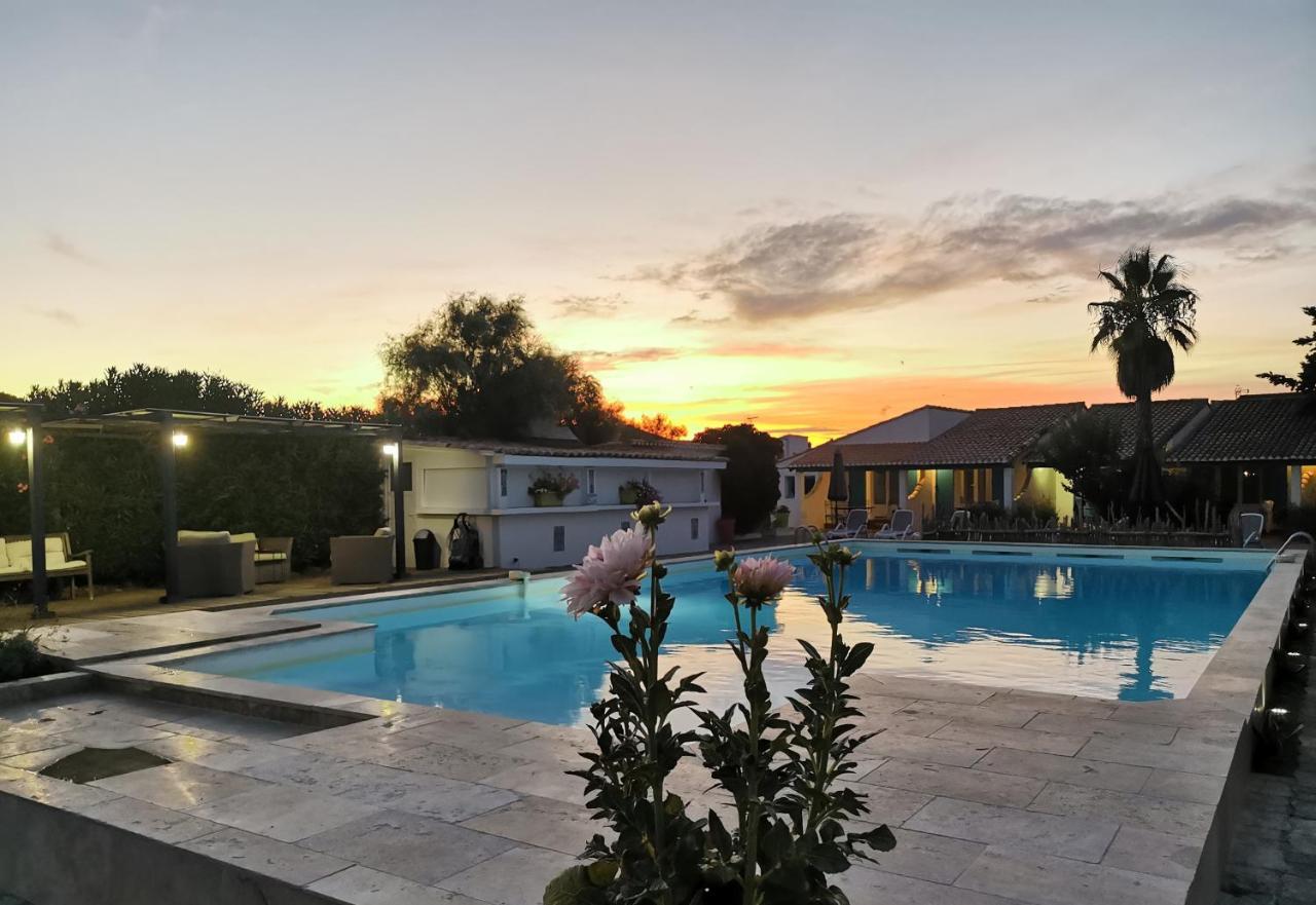 L'Auberge Camarguaise Сент-Марі-де-ла-Мер Екстер'єр фото
