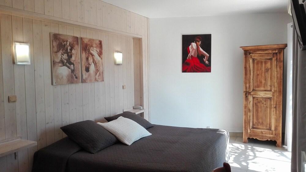 L'Auberge Camarguaise Сент-Марі-де-ла-Мер Екстер'єр фото