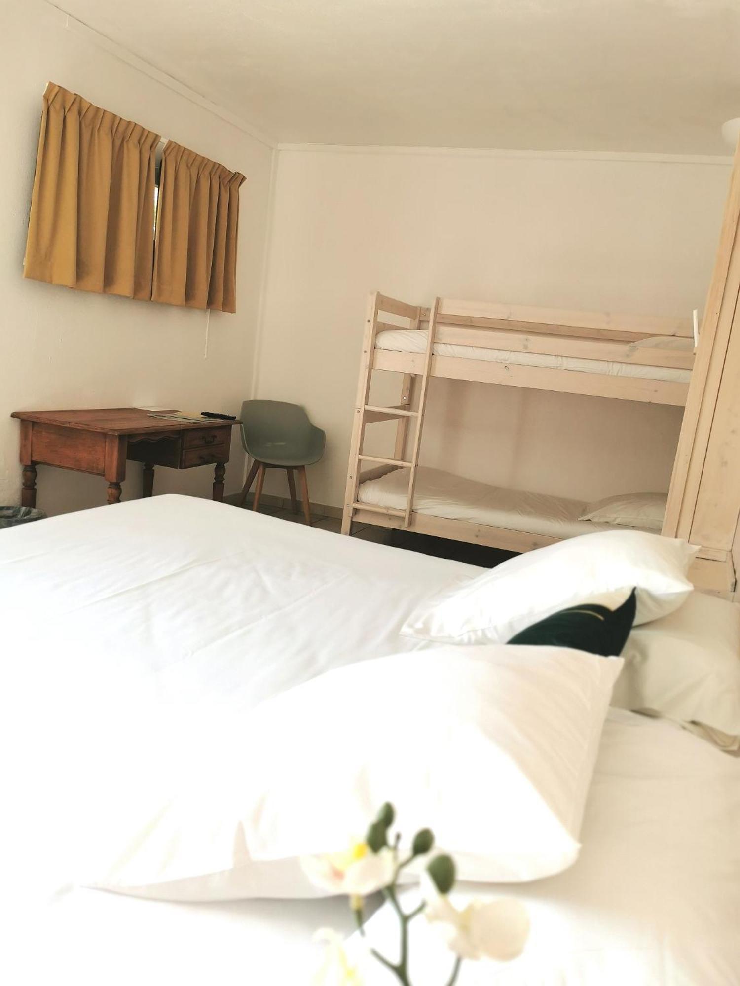 L'Auberge Camarguaise Сент-Марі-де-ла-Мер Екстер'єр фото